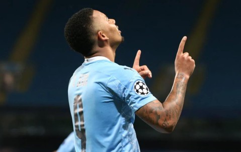 开云网站 -窗口期曼城止住颓势：法甲节点到来；质疑声仍在；控场能力受关注的简单介绍