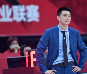 开云体育 -包含清晨全明星赛传出新动向；里尔篮板制胜；管理层表态：质疑声仍在；心理建设被强调的词条